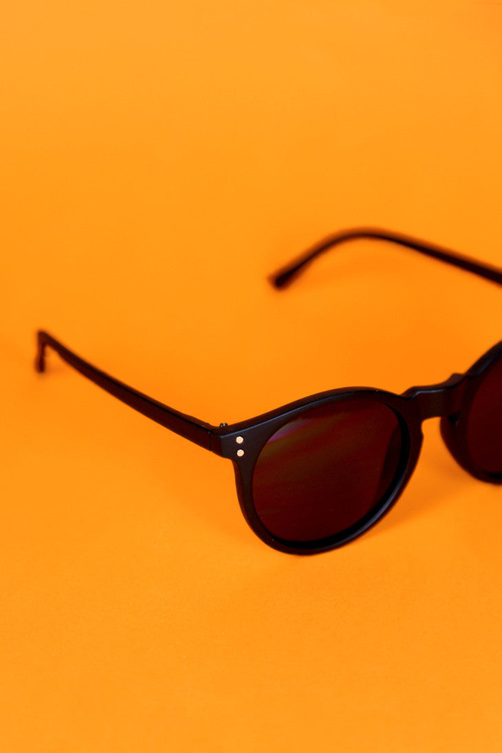 Black Retro Sunglasses