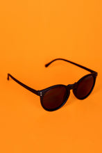 Black Retro Sunglasses
