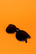 Black Retro Sunglasses